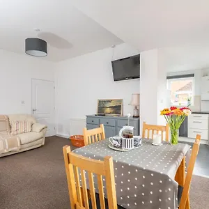 Beautiful House In The Pretty Village Of Skelton - Pass The Keys , York United Kingdom
